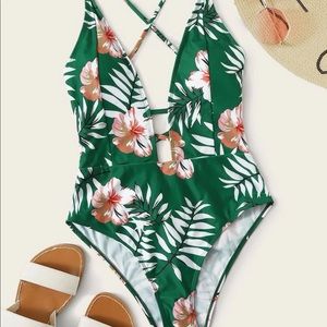 NWOT- Women, Large, One-piece Swim…MAKE ME AN OFFER!!